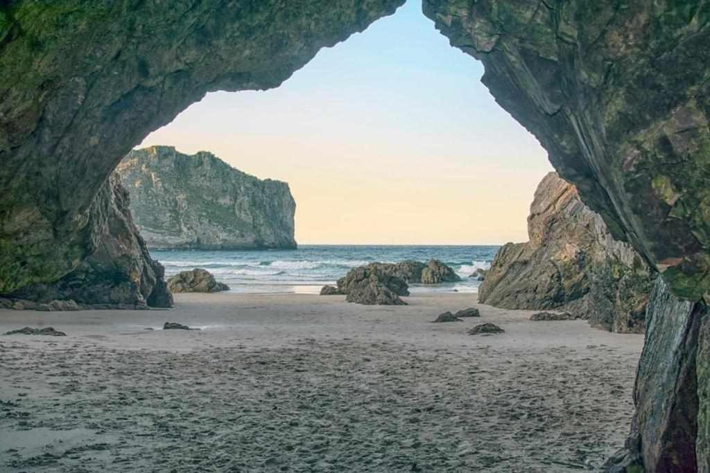 Apartamentos Turisticos El Balcon De Llavandes Colombres Luaran gambar