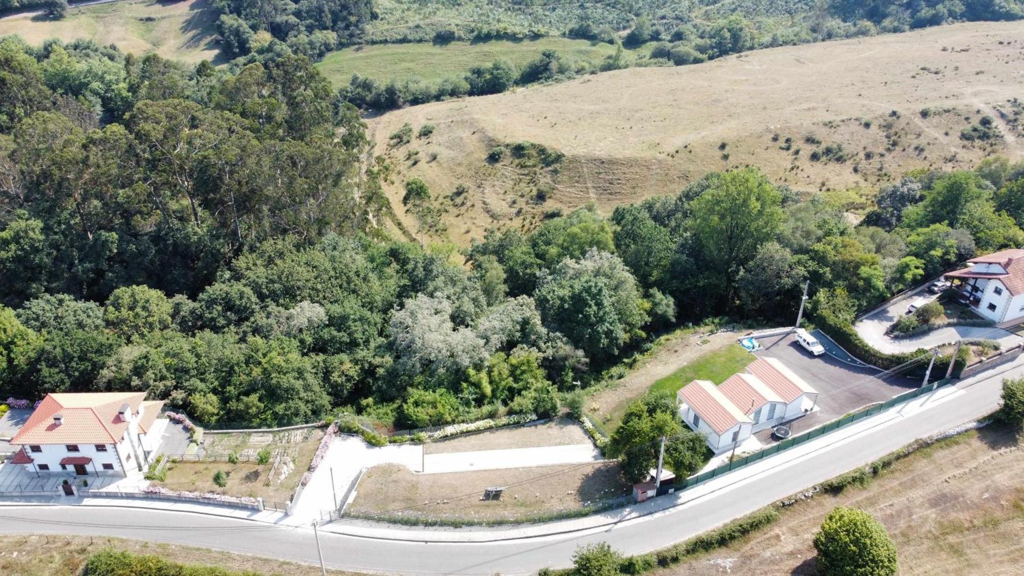 Apartamentos Turisticos El Balcon De Llavandes Colombres Luaran gambar